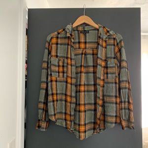 kendall and kylie flannel size M